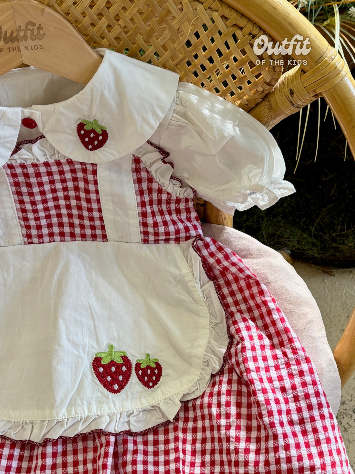 Berry Kiss Puff Blouse