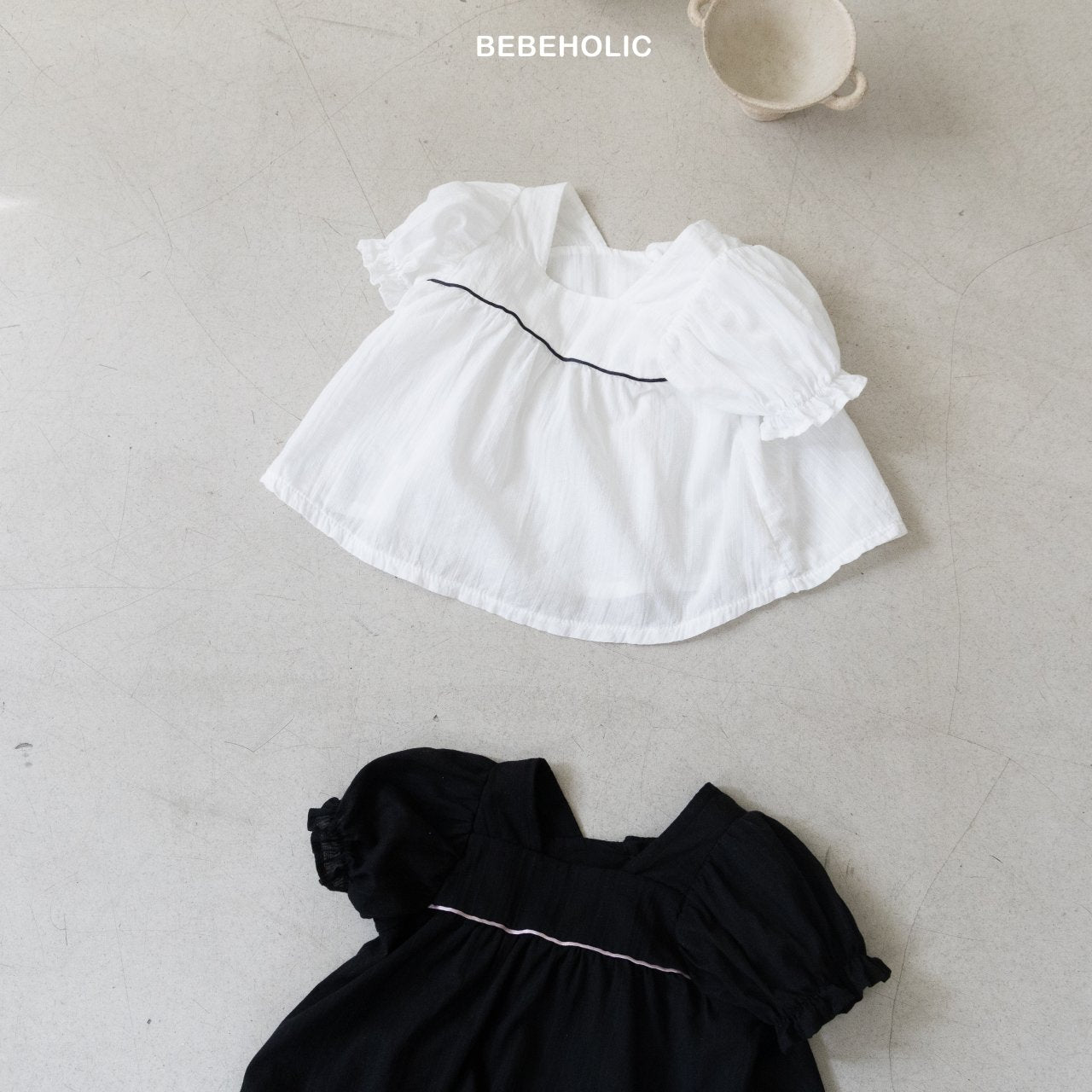 【🇰🇷BEBEHOLIC】Flutter-Sleeve Blouse