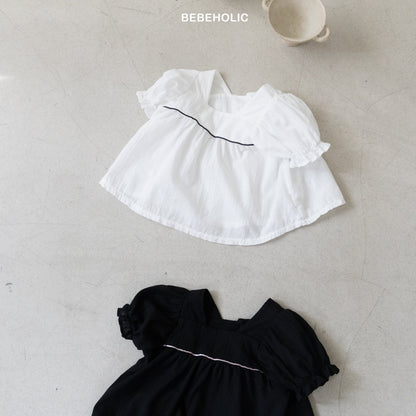 【🇰🇷BEBEHOLIC】Flutter-Sleeve Blouse