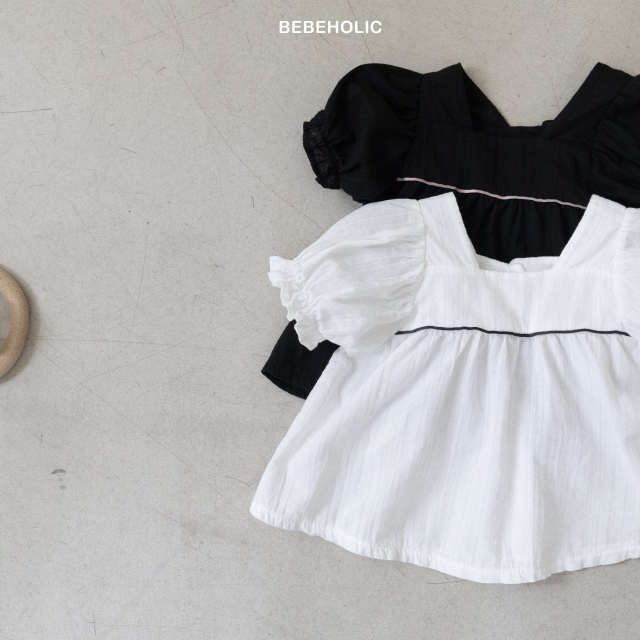 【🇰🇷BEBEHOLIC】Flutter-Sleeve Blouse