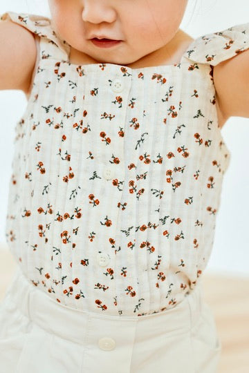 Cottage Floral Flutter Sleeve Top