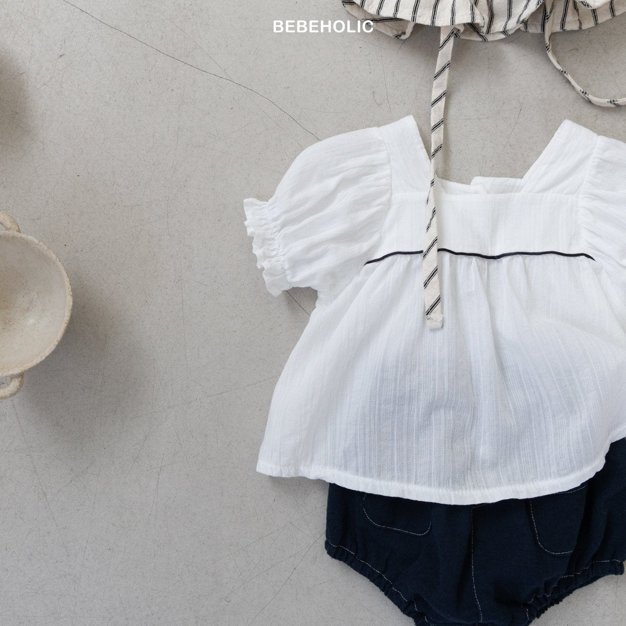 【🇰🇷BEBEHOLIC】Flutter-Sleeve Blouse
