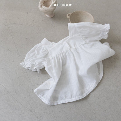 【🇰🇷BEBEHOLIC】Flutter-Sleeve Blouse